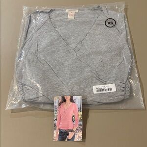 Sundance Vanessa 3/4 Sleeve NWT Size XS. Pulls You In. Very Nice Top!